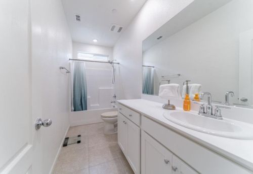 580 Gabriele Ct, Hollister CA  95023-3478 exterior