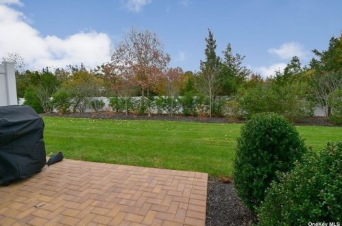 405 Gettysburg Dr, West Hampton Beach NY  11978-2067 exterior