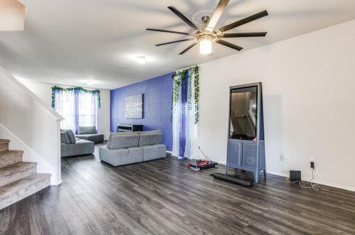 2312 Bray Village Dr, Denton, TX 76207-1235