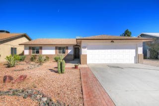 136 Villa Rita Dr, Phoenix, AZ 85023-6445