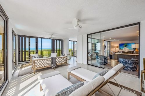 5601 Turtle Bay Dr, Naples FL  34108-2746 exterior