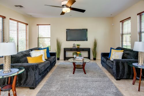 3491 Blue Jay Dr, Gilbert AZ  85297 exterior