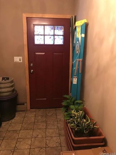 471 Bullet Hole Rd, Mahopac, NY 10541-2608