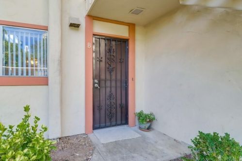 6868 Hyde Park Dr, San Diego, CA 92119-2275