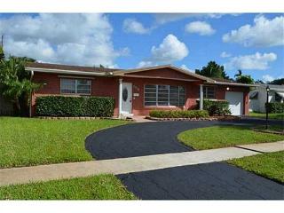 5109 Harrison St, Hollywood FL  33021-7212 exterior