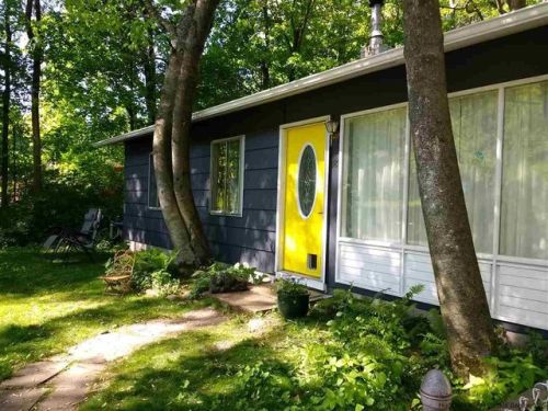 18 Harder Rd, Woodstock, NY 12498-1421