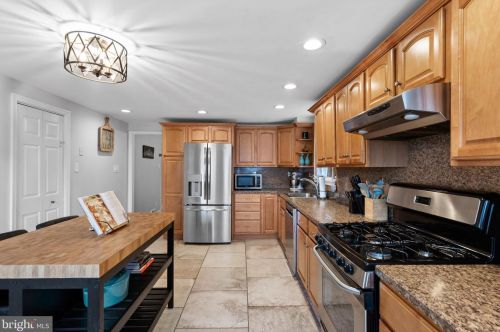 211 Rodney Rd, Ridley Park PA  19078-1429 exterior