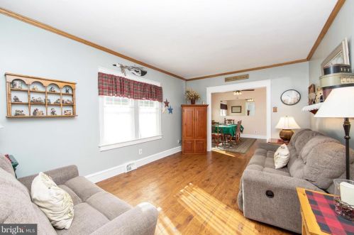 28 Barrett Ave, Camden, NJ 08106-1008