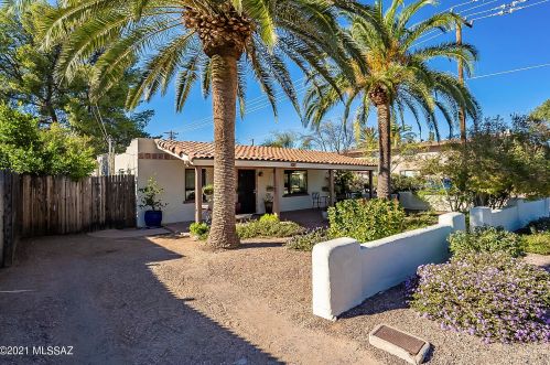 831 Venice Ave, Tucson, AZ 85711-1159