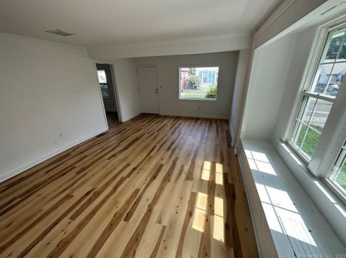 34 Wildwood Ave, Milford CT  06460-5847 exterior