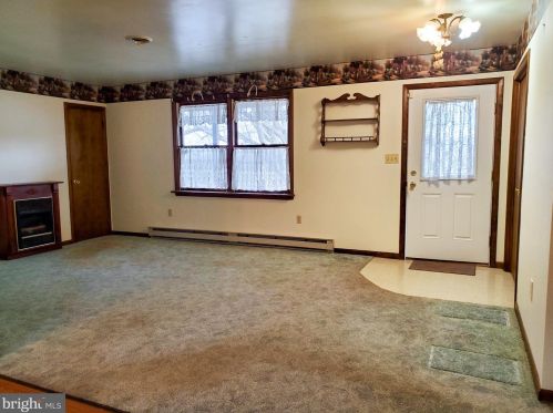 65 Ream Rd, Ephrata PA  17522-9792 exterior
