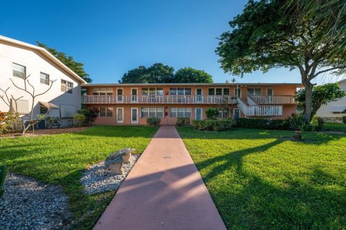 387 Sheffield P, West Palm Beach, FL 33417-1545