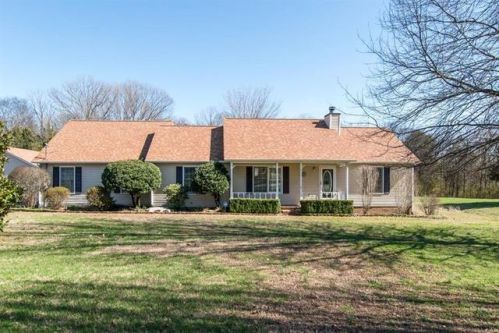 719 Running Deer Dr, Columbia, TN 38401-8003