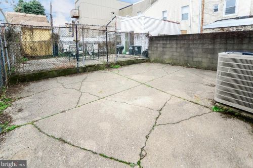 332 Belgrade St, Philadelphia PA 19125-4427 exterior