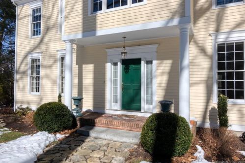 11 Blueberry Hill Reserve, Deep River CT  06419-2330 exterior