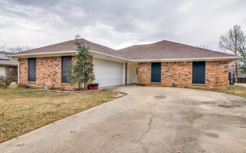 616 Willow Way, St Paul, TX 75098-4058
