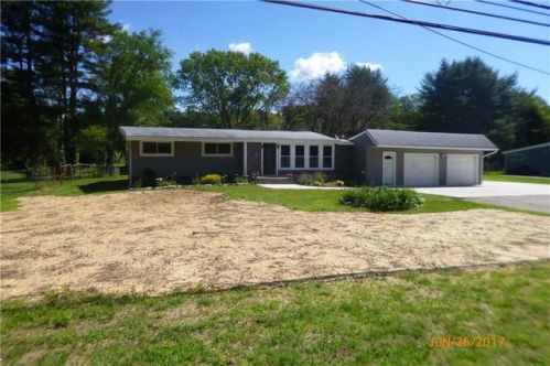 371 Fitchville Rd, Bozrah, CT 06334-1006