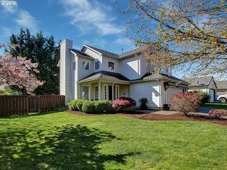 17606 Mandel Ln, Sherwood, OR 97140-8888