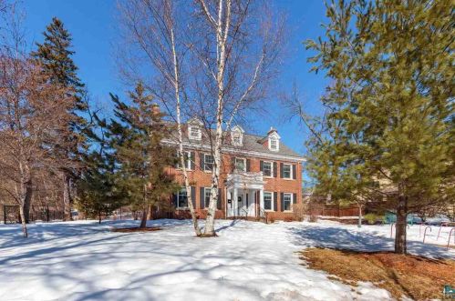 2511 5th St, Duluth, MN 55812-1443
