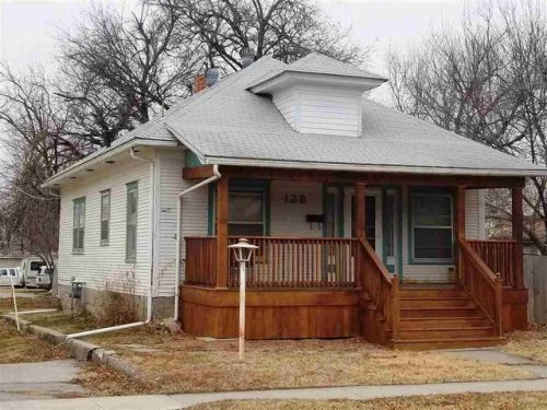 128 9 St, Newton KS  67114-2712 exterior