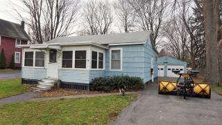 41 Spring St, Schroeppel, NY 13135-1910
