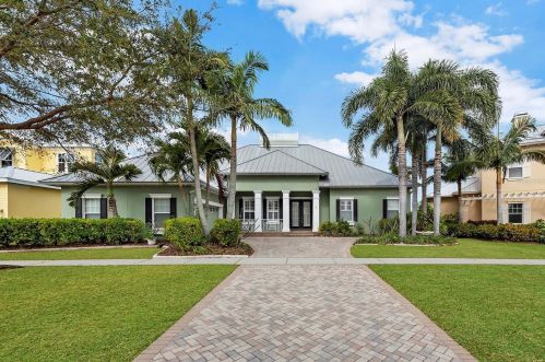 819 Islebay Dr, Ruskin, FL 33572-3381