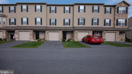 2039 Crown Mill Dr, Centre, PA 19541-9403