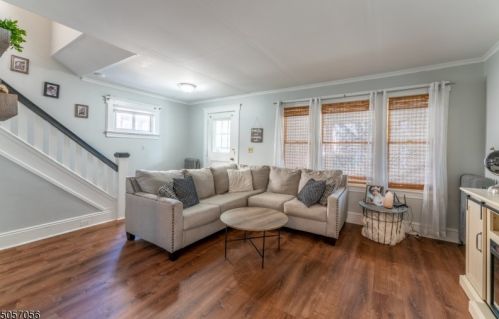 220 Locust St, Roselle Park NJ  07204-2226 exterior
