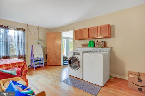 2148 Ritner Hwy, Carlisle PA 17015-9305 exterior