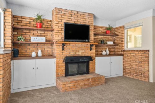 16193 Colina St, Victorville CA  92395-3610 exterior