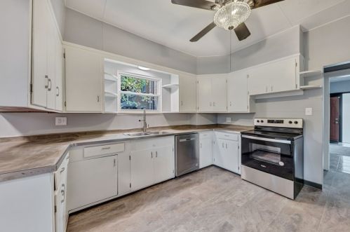 328 Moody Ave, New Castle PA  16105-2487 exterior