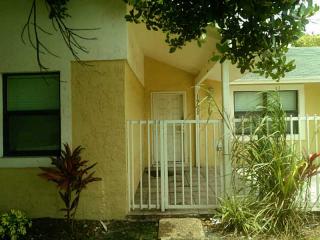 16622 114th Ct, Miami, FL 33157-2728
