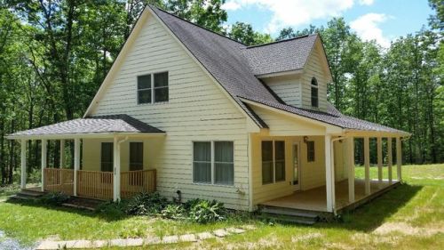 256 Texas Ln, Goshen, VA 24439-2518