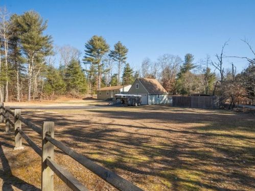 279 James Trl, Richmond, RI 02892-1752