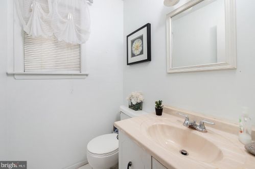 105 Harvest Rd, Swedesboro NJ  08085-1426 exterior