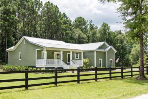 1497 Cedar Plantation Ln, Awendaw, SC 29429-4952