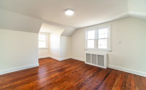 2403 Nichols Ave, Stratford CT  06614-1720 exterior