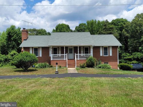 1023 Ramoth Church Rd, Fredericksburg, VA 22406-4521