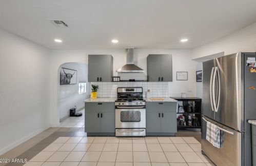 9414 11th Pl, Phoenix AZ  85020-2604 exterior