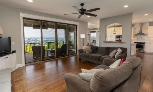518 Scenic Dr, Covington, KY 41011-2838