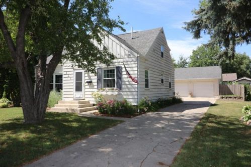 831 3rd St, Spencer, IA 51301-5123