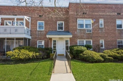 555 Central Ave, Cedarhurst, NY 11516-2126