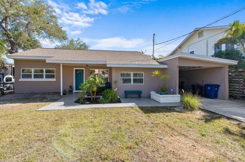 129 Falkirk St, Fort Myers Beach, FL 33931-4221