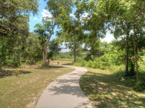 4214 Madrid Dr, Georgetown TX 78628-1306 exterior