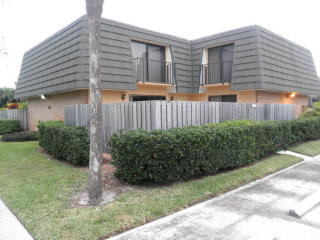 4220 42nd Way, West Palm Beach FL  33407-6833 exterior