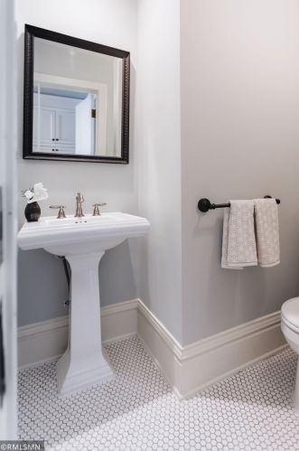 2855 James Ave, Minneapolis MN 55411-1238 exterior