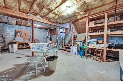 1 Cardinal Dr, Hanover PA 17331-9791 exterior