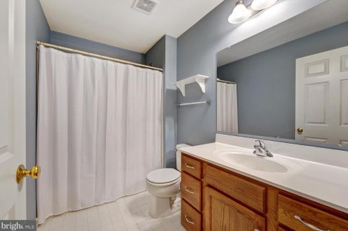 296 Cherry Ln, Kennett Sq PA  19348-4709 exterior