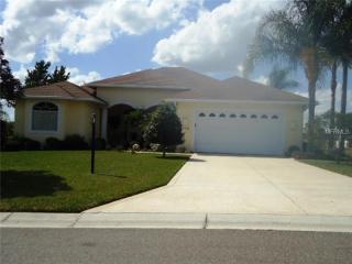 2718 Huntington Hills Dr, Lakeland, FL 33810-5392