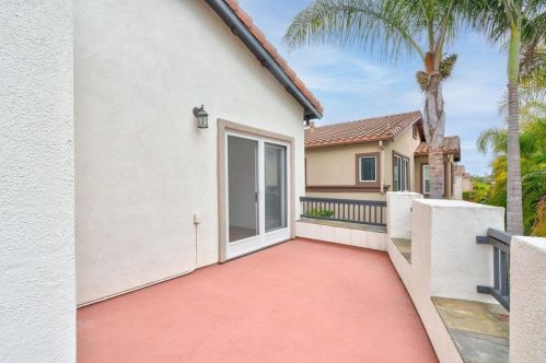 7437 Magellan St, Carlsbad CA  92011-5412 exterior